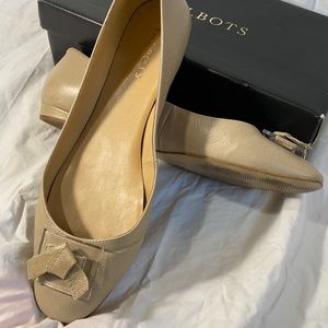 Talbots Norelle taupe bow flat British Khaki 11 M